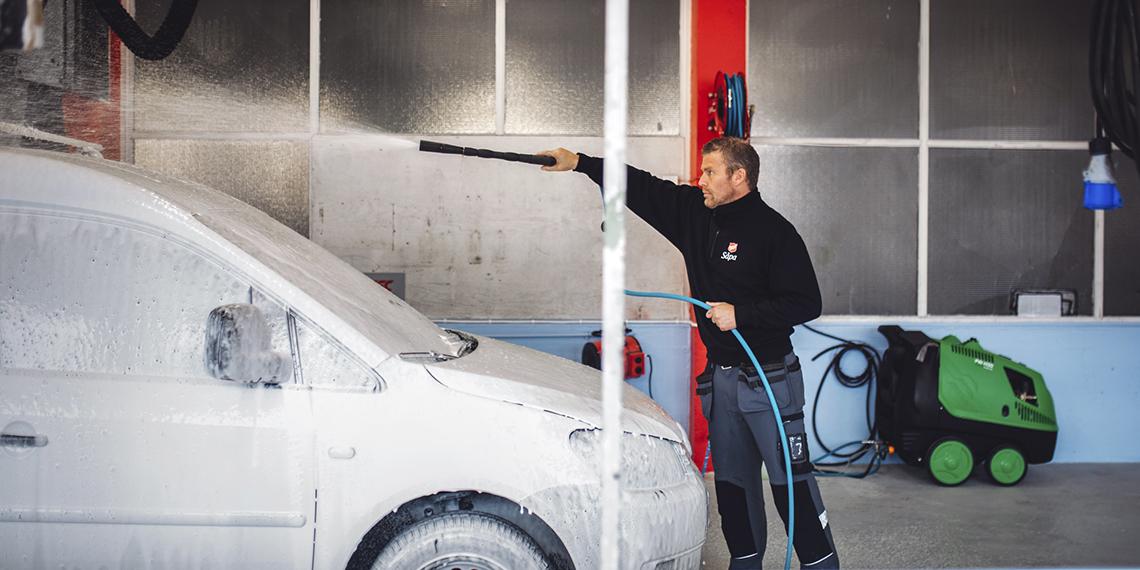 Salvation Army car wash in Norway
