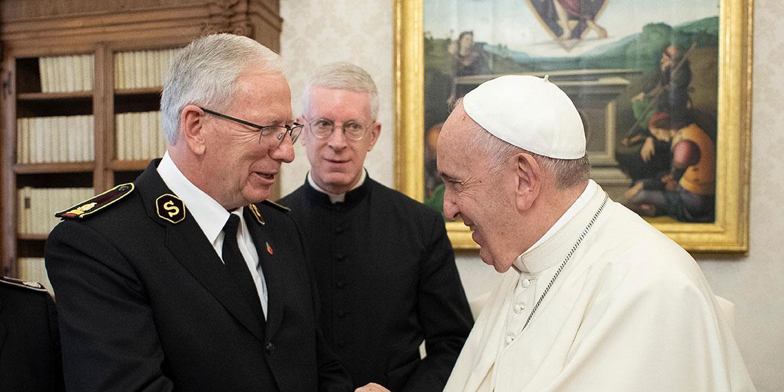 General Brian Peddle meets His Holiness Pope Francis