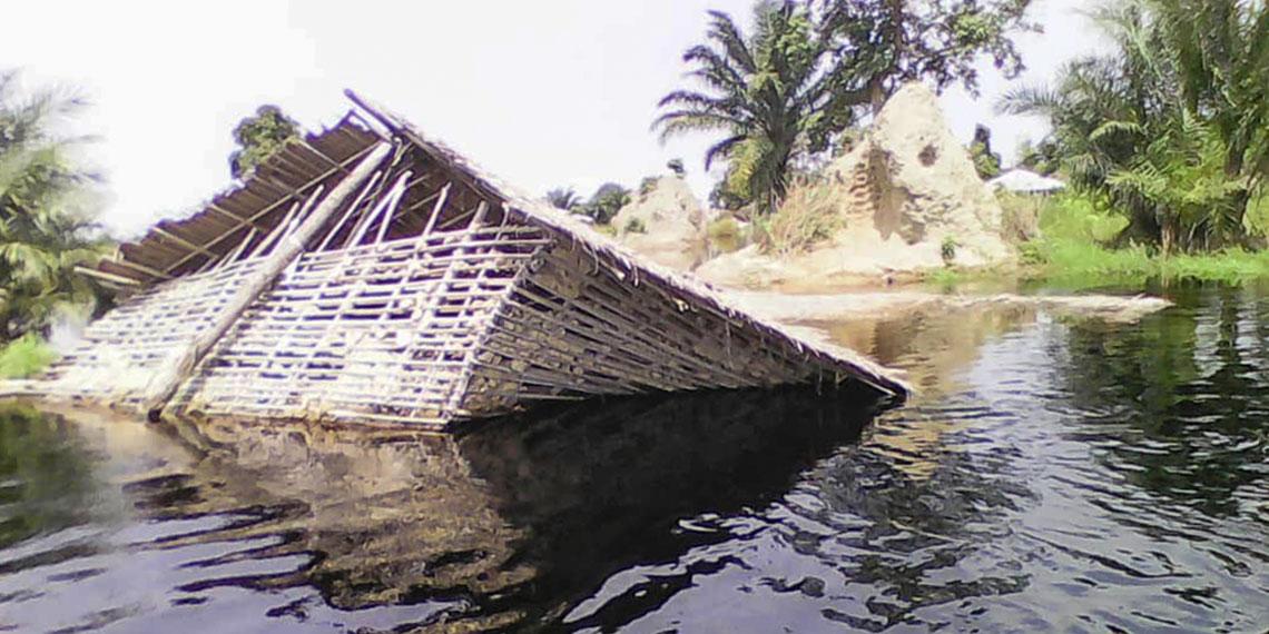 Huts swept away Flooding in the North of Congo Brazzaville